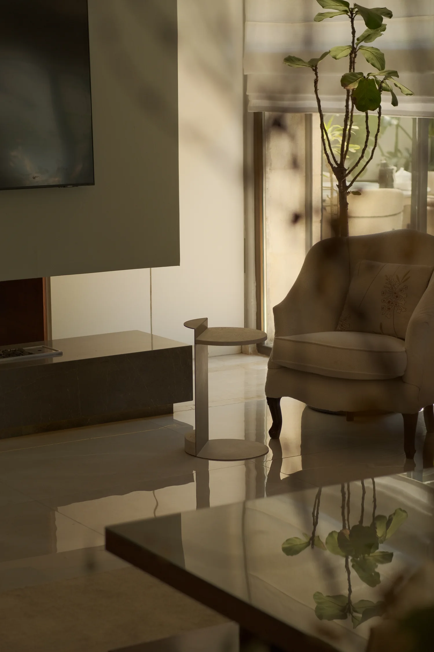Warm table and interior detail