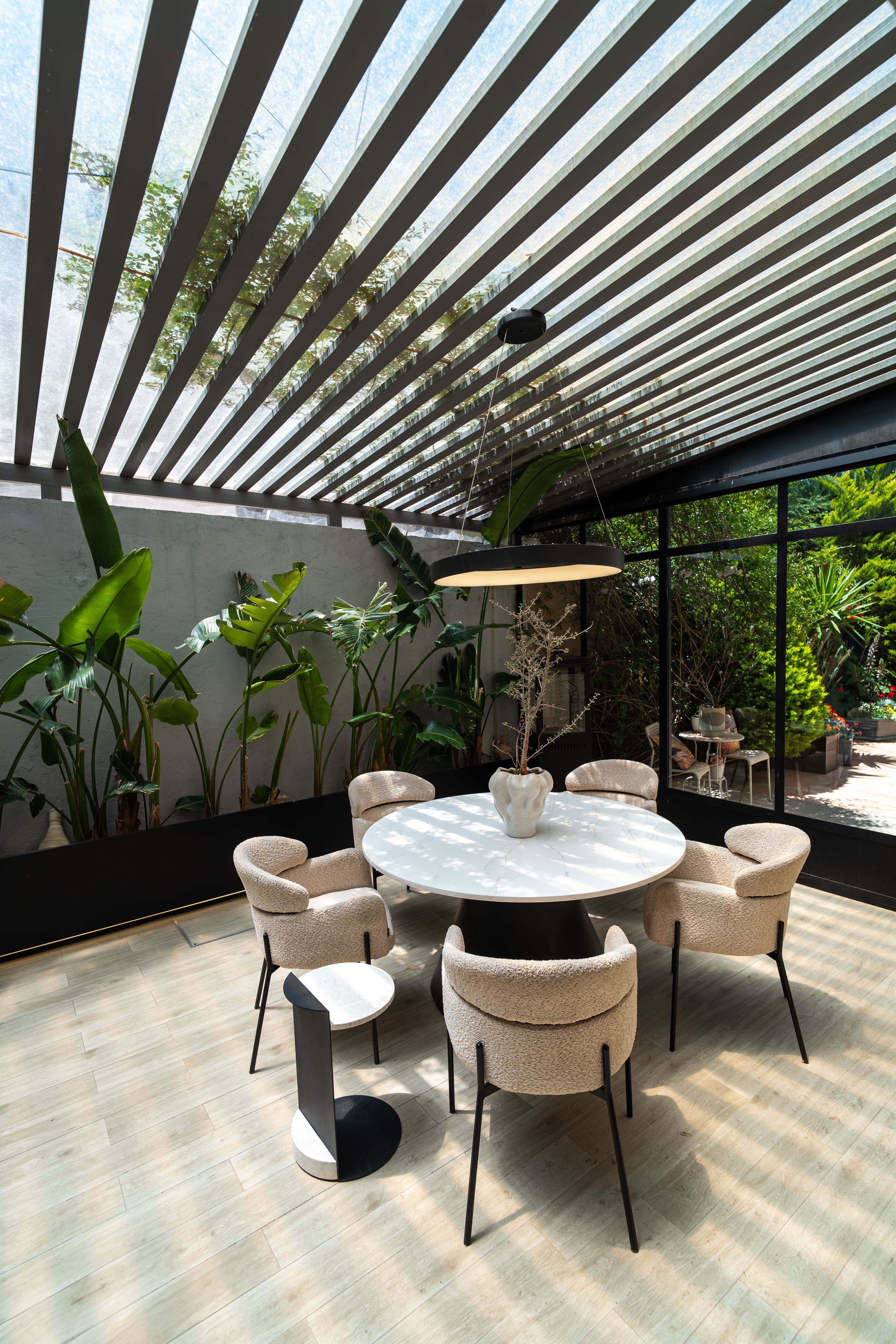 Black Linea product image 2