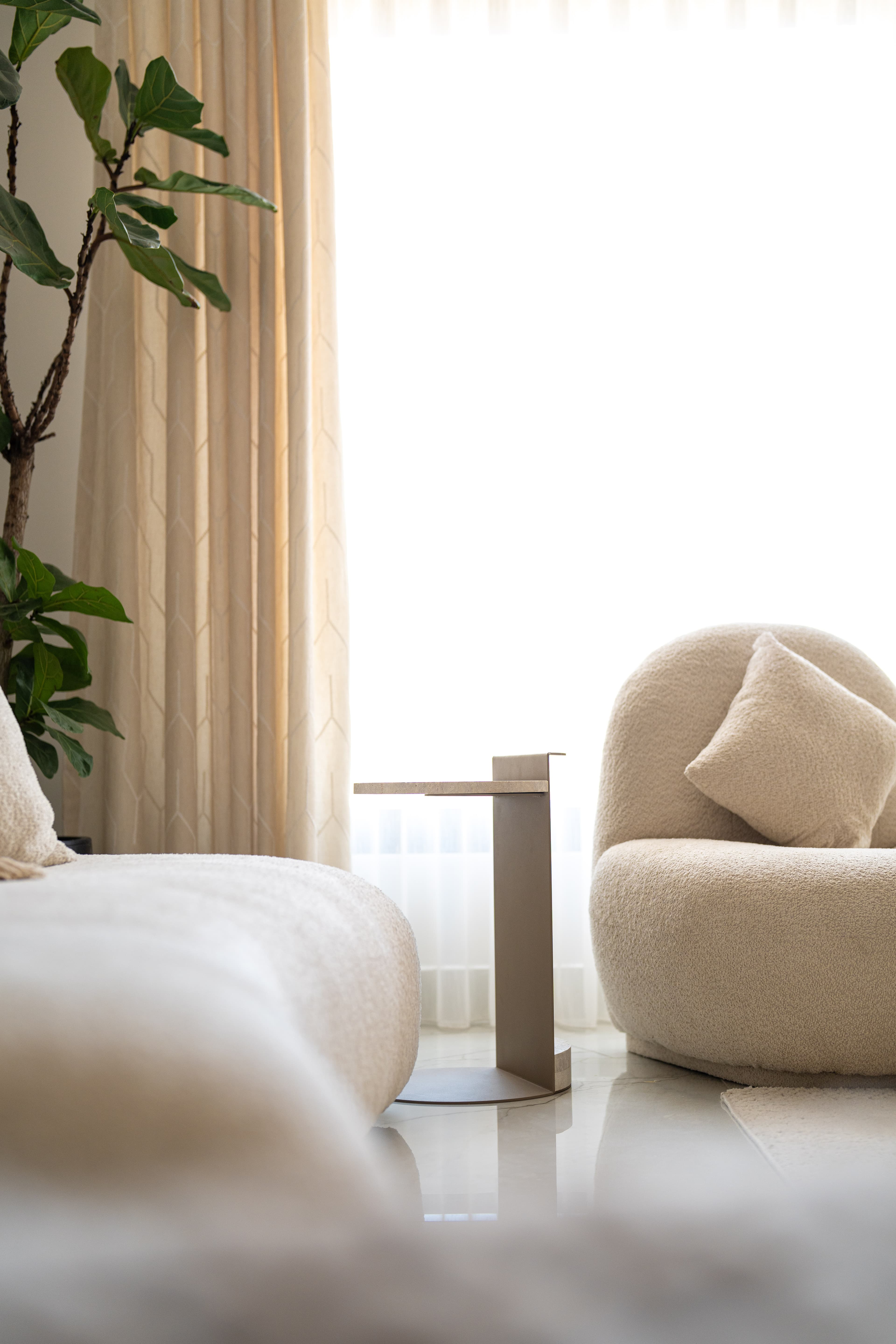 Cream Linea product image 3